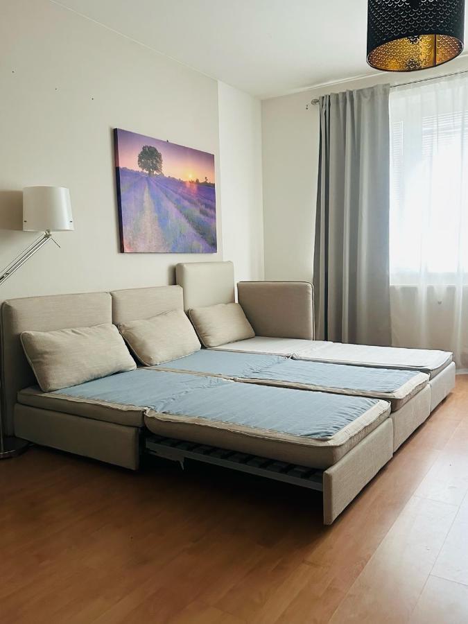 After Six Apartment Братислава Екстериор снимка