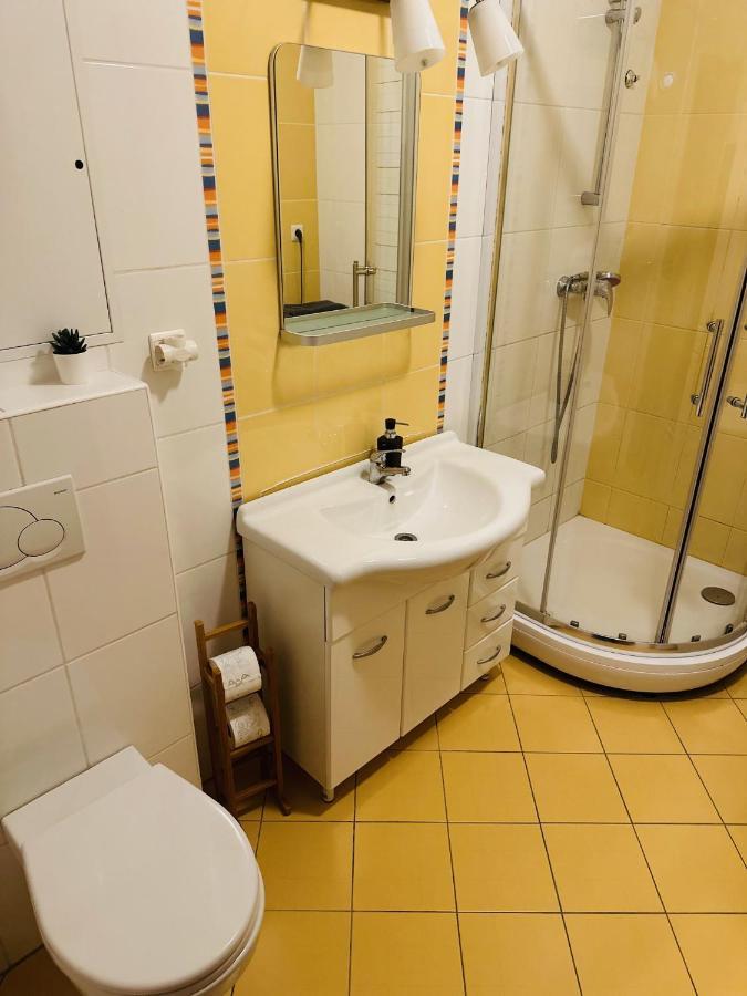 After Six Apartment Братислава Екстериор снимка